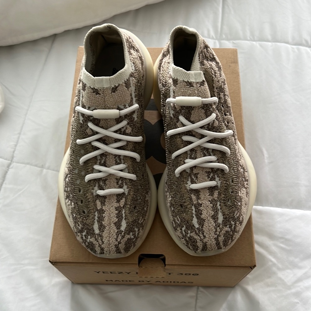 Yeezy Bpost 380